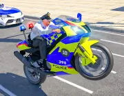 Police Bike Stunt Race G...